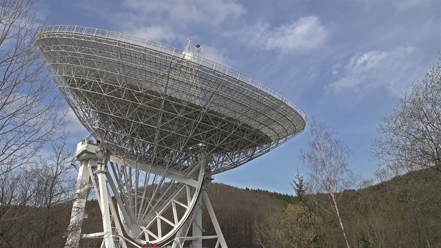 Radio telescope - timelapse