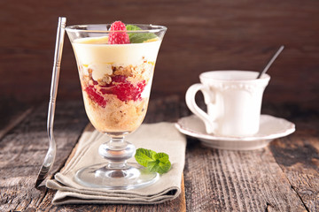 berry tiramisu and coffee