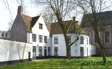 Fototapeta na wymiar Maison de béguine , à Bruges , Belgique