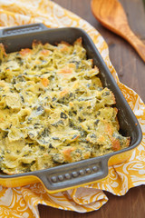 Baked pasta with spinach