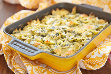 Baked pasta with spinach