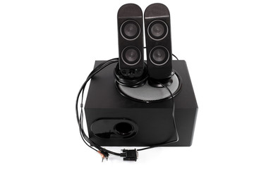 Schwarzer Subwoofer mit Lautsprecher