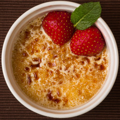 Eis-Crème Brûlée von oben