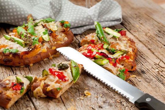 spargel pizza brot