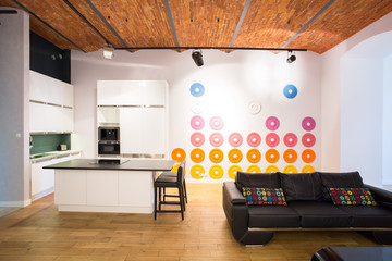 Color decoration on the wall