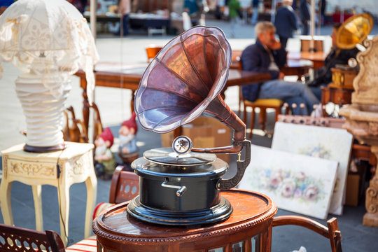Antique gramophone on the street market of Pisa in Italy