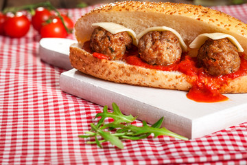 Meatballs, bread and cheese
