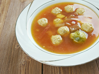 Swabian soup with meatballs