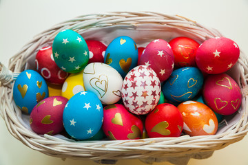 Fototapeta na wymiar Eggs in Easter Basket