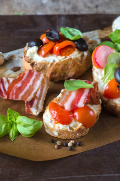 Bacon bruschettas