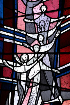 Happy people in stained glass © Howgill