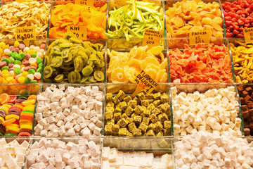 kandierte Früchte auf dem großen Basar in Istanbul