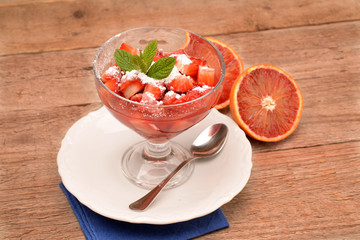 COCKTAIL AND DESSERT OF STRAWBERRIES