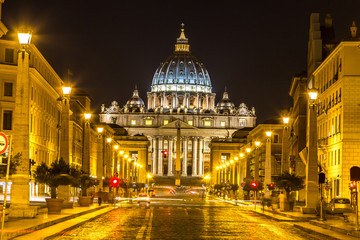 Fototapeta na wymiar Vatican at night
