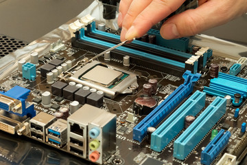 Installing central processor unit into motherboard