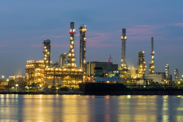 Fototapeta na wymiar oil and gas refinery petrochemical factory