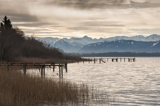 Starnberger See mit Alpenpanorama © ks_studio
