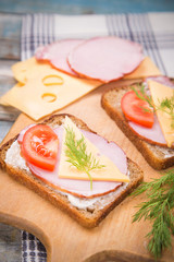 sandwich with ham