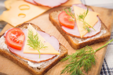 sandwich with ham