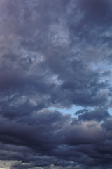 Obraz premium Dark sky with gloomy storm clouds.