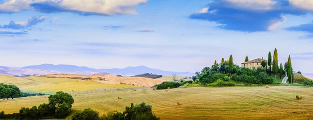 Foto auf Leinwand Toskana Landschaft Hügel und Wiesen, San Quirico d´Orcia, Toskanisch © Gorilla