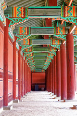 Fototapeta na wymiar hallway in the korean ancient palace