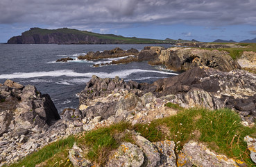 Fototapeta na wymiar Coastline of the Dingle peninsula