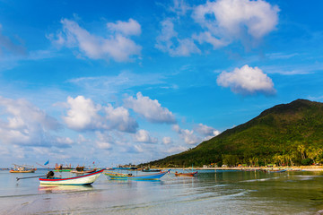 chaloklum bay coastline fishermen