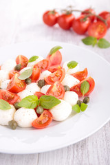tomato salad with mozzarella