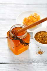 Honey, honeycomb and pollen