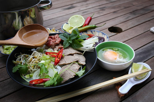 Pho, Vietnamese rice noodles