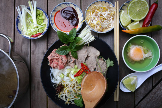 Pho, Vietnamese rice noodles