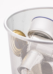 Recycling aluminum metal cans