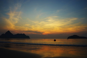 Fototapeta na wymiar Sunset in Ao manao beach,Thailand.