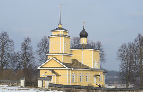 Церковь святого Георгия в Тригорском . Пушкинские горы