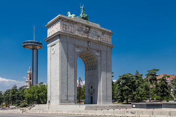 Puerta de Moncloa