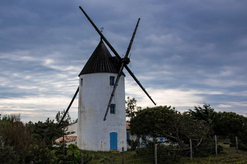 Moulin sur la dune