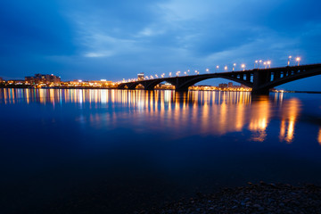 Fototapeta na wymiar Decline, river Yenisei, bridge of the city Krasniyarsk