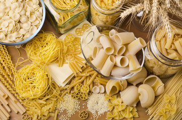 Fototapeta na wymiar pasta di semola italiana