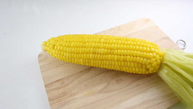 Sweet corn in kitchen room - video pan