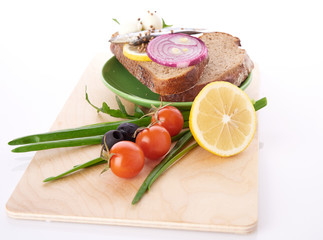 sardines on slice bread