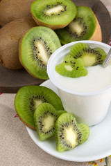 yogurt with kiwi