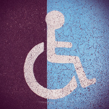 place de parking pour handicapé