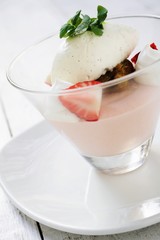 strawberry mousse dessert