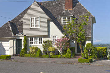 Fototapeta na wymiar Residential houses around Portland Oregon.
