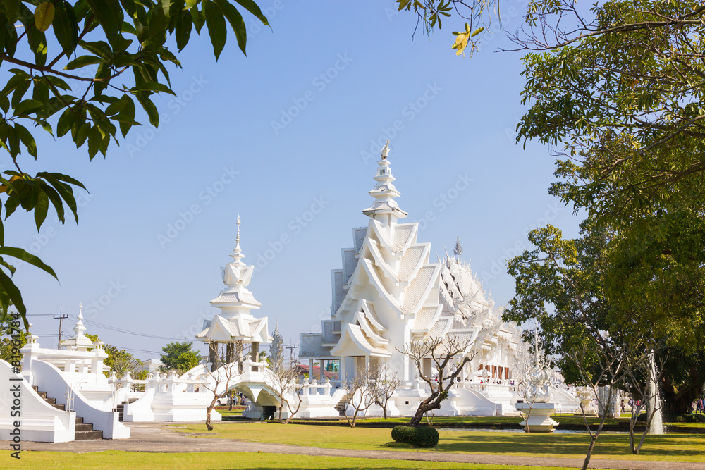 Wall mural Wat rong khun, Thailand famous temple after earthquake