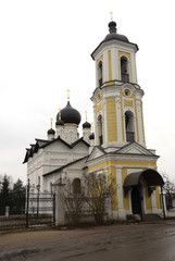 Fototapeta na wymiar Church of St. Nicholas in Staraya Russa