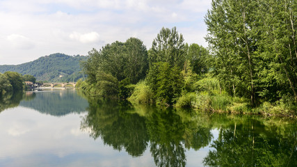 Fototapeta na wymiar Serchio river, Tuscany (Italy)