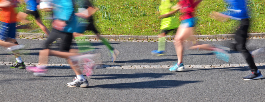 Sportler beim Wettlauf