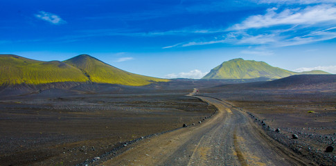 Roadtrip in Landmannalaugar - Amazing Landscape in Iceland